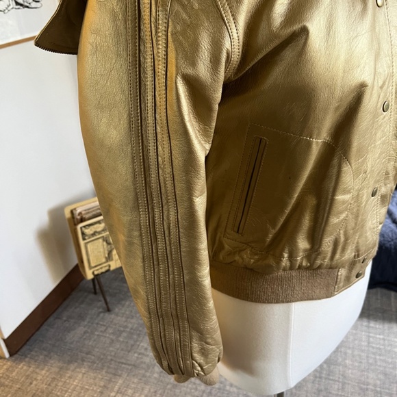 Gold Leather - Missy Elliot Collab with Adidas - Vintage! - Picture 5 of 8